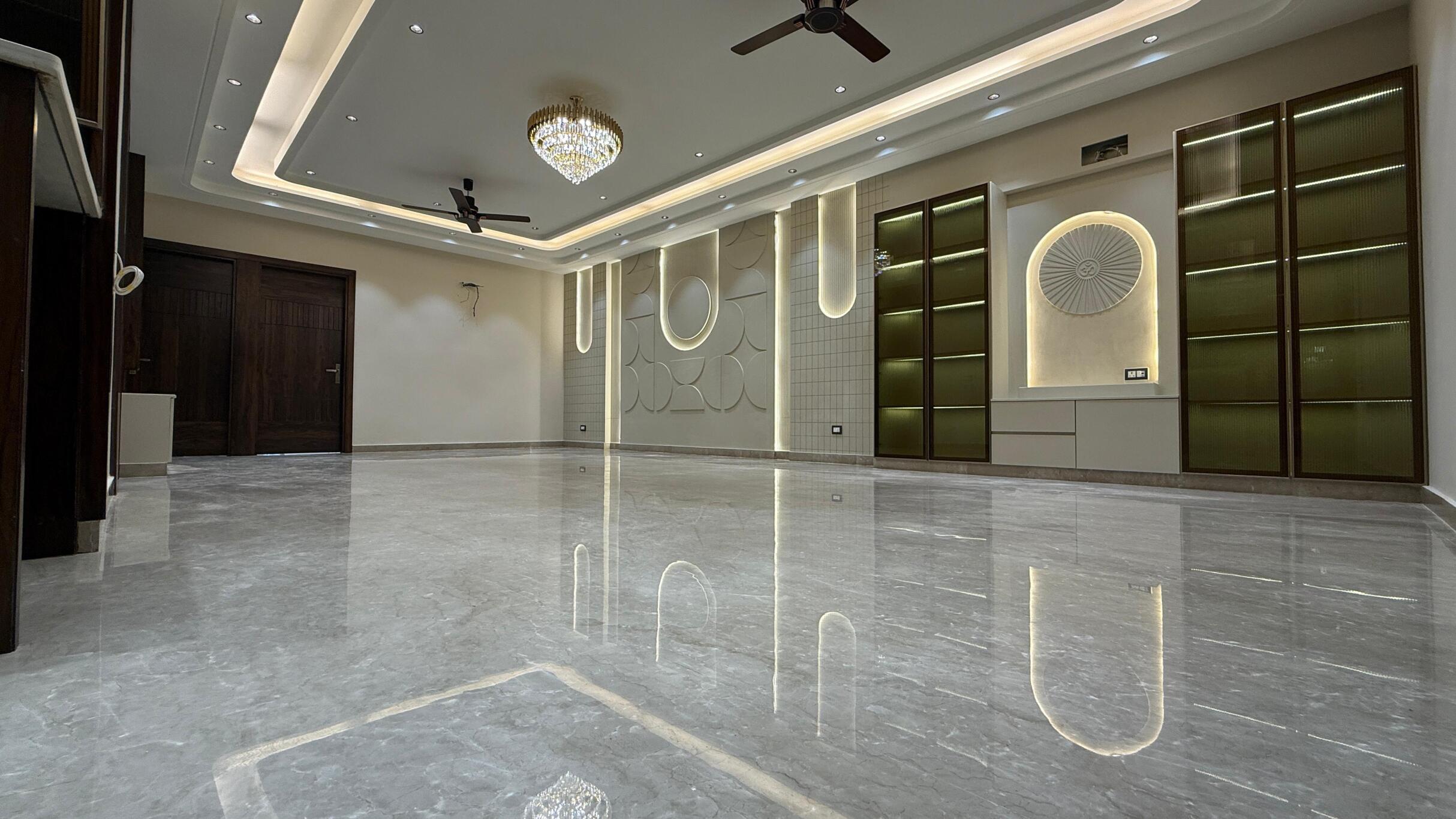 Shinee Luxury Builder Floors